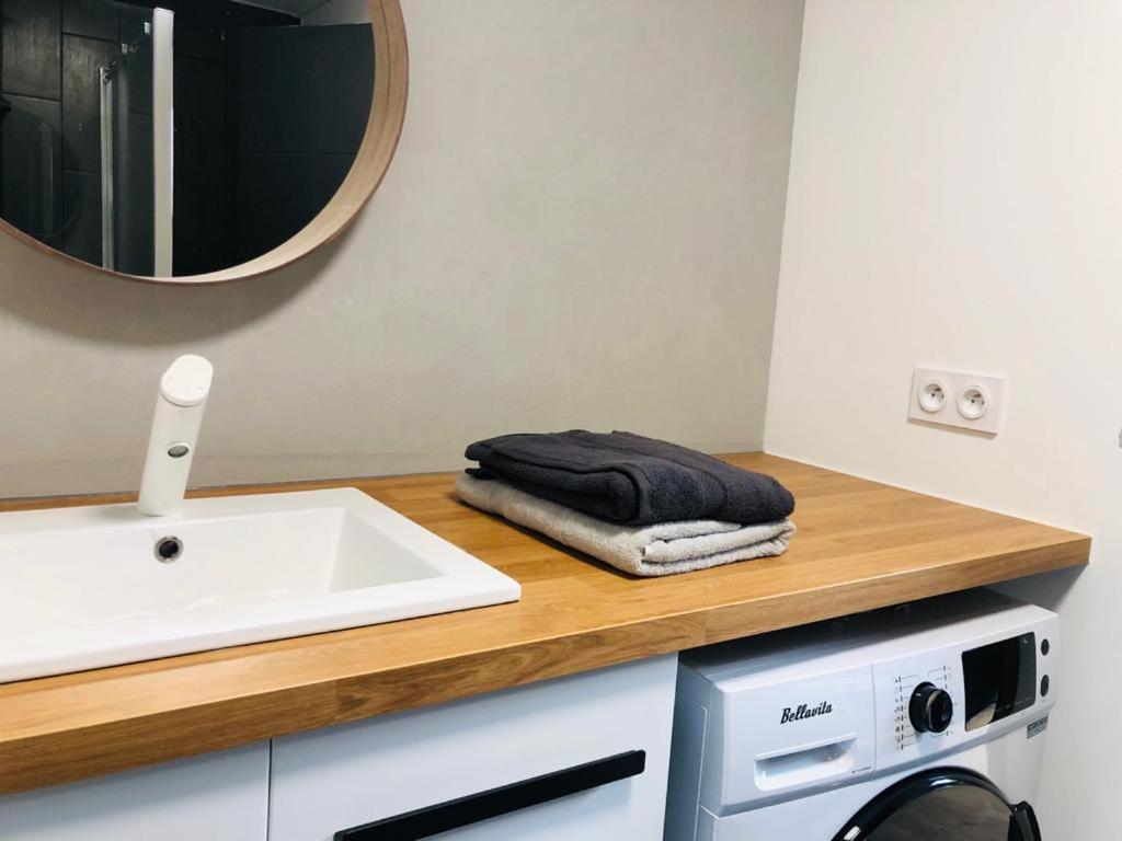 Les Appartements De Romain Et Julien Dijon Exterior foto